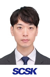 菊地さんSCSKロゴ