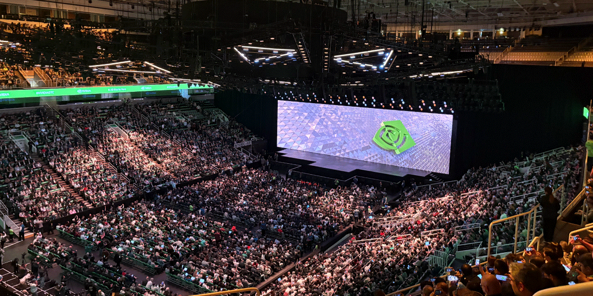 今年も超満員のSAPセンター